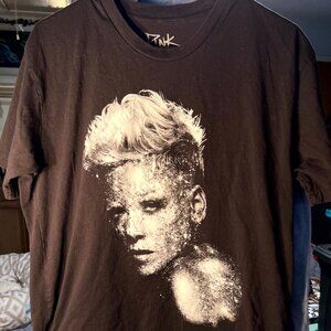 P!NK Alecia Moore Glitter Portrait 2023 Tour 100% Cotton Graphic T-Shirt SZ Lrg